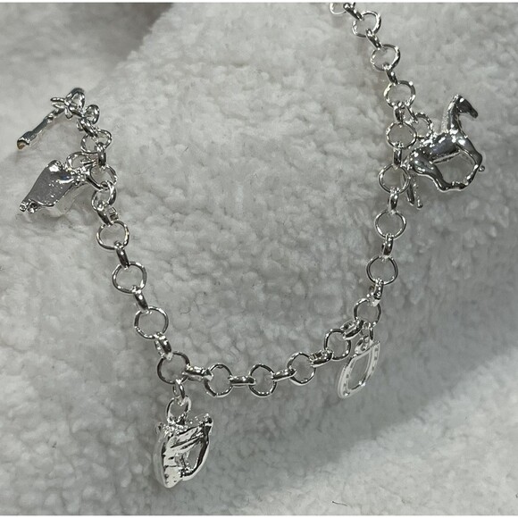 Cowgirl Charm Bracelet Southwest Style Silvertone Womens Toggle Western 8in - Picture 2 of 9